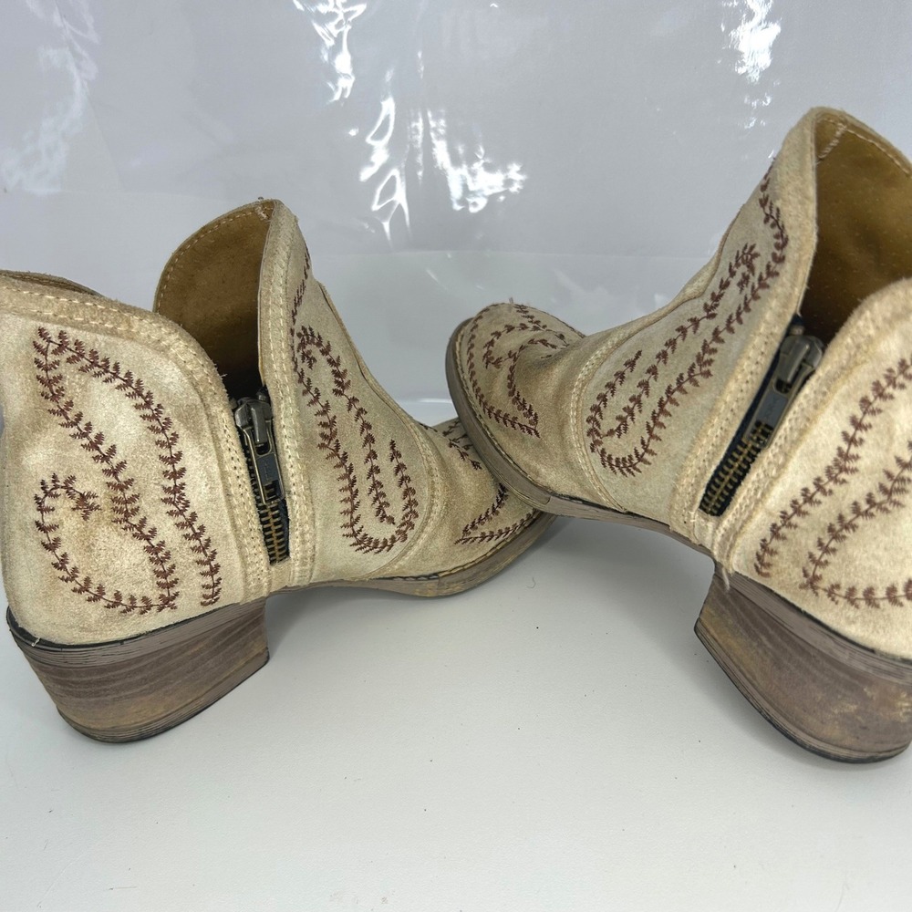 Sterling River Coastal Cowgirl Embroidered Ankle Boots Size 5 M Western Boho